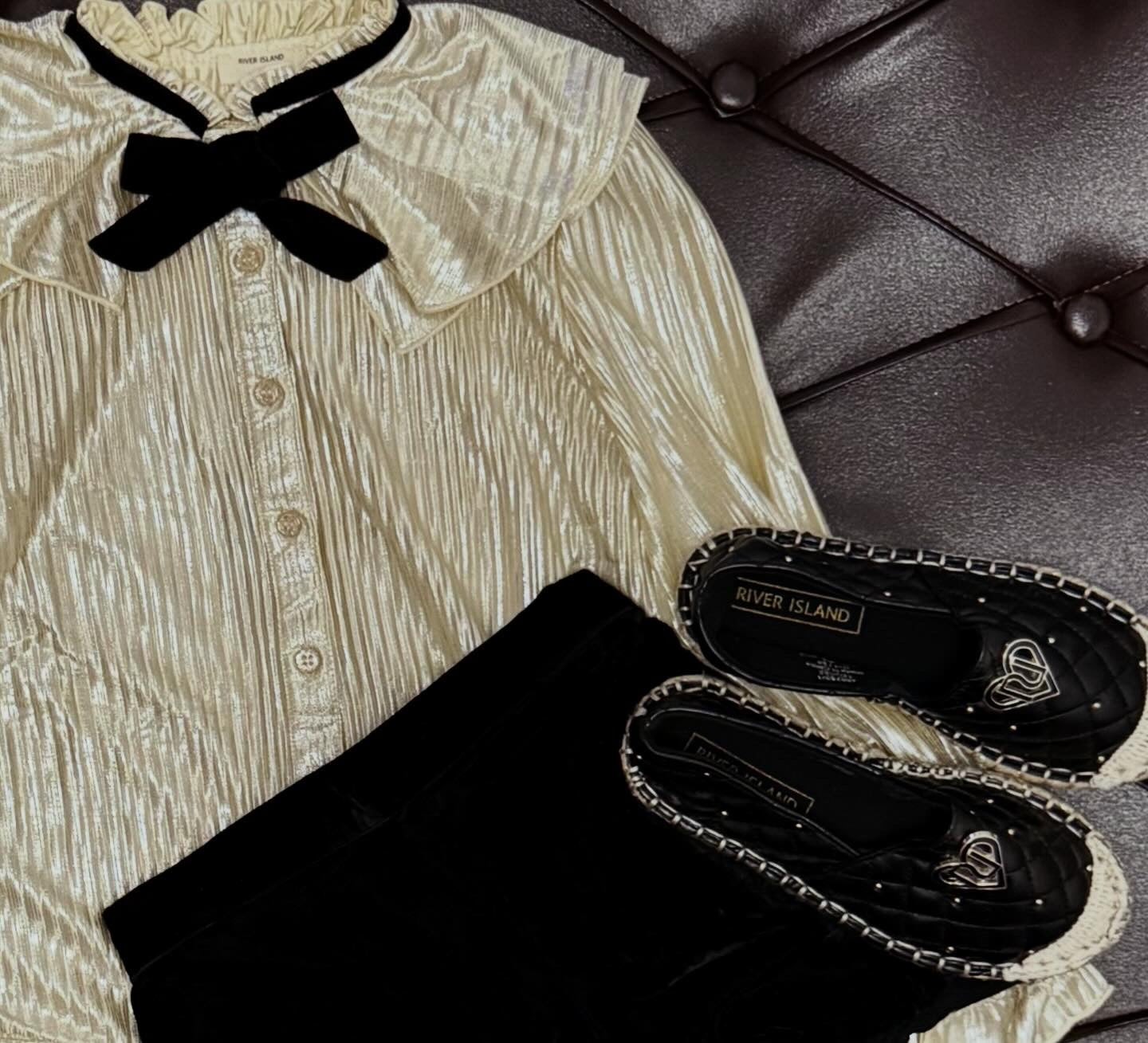 River island Velvet Bow Vintage Blouse Set (River island complete look)