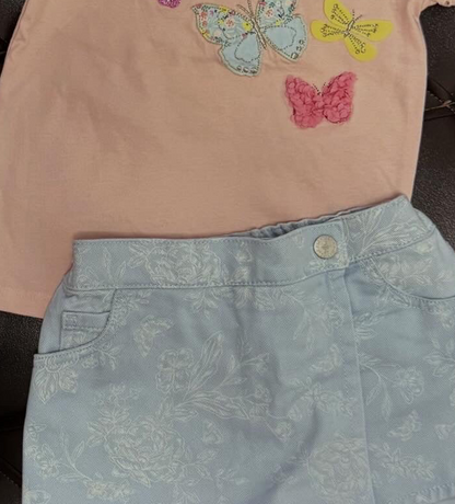 Nutmeg Cute butterfly top + M&S floral shorts + M&S sneakers 🦋💖